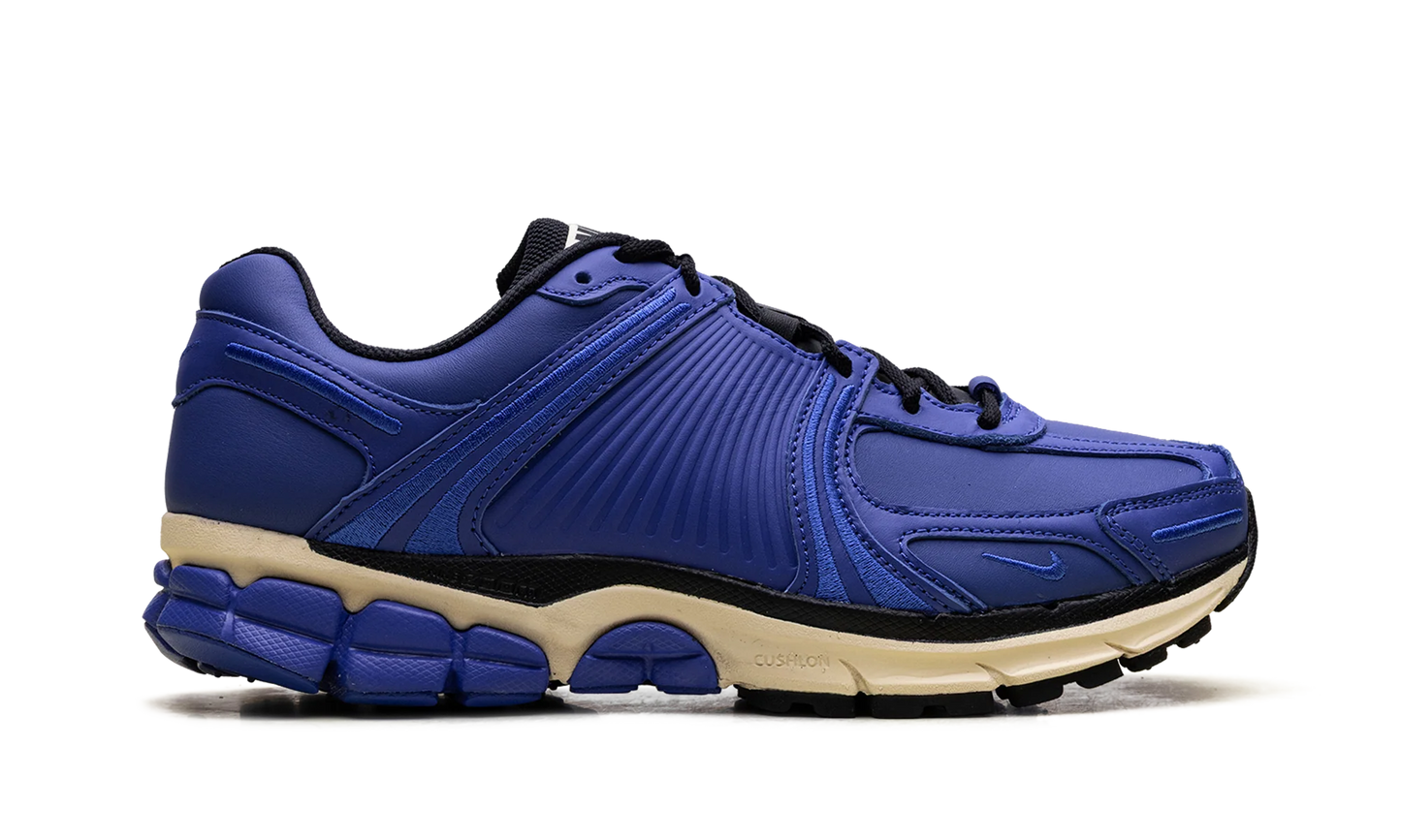 Zoom Vomero 5 "Swooshless Hyper Royal" IO4555 400