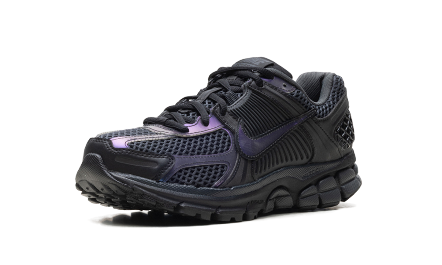 Vomero 5 Wmns"Iridescent" IB4397 001