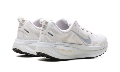 Vomero 18 WMNS "Vast Grey Summit White" HM6804 007