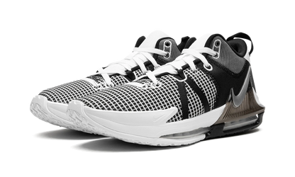LeBron Witness VII "Metallic Silver" DM1123 100