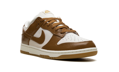 DUNK LOW WMNS"Brown Ostrich" FJ2260 001