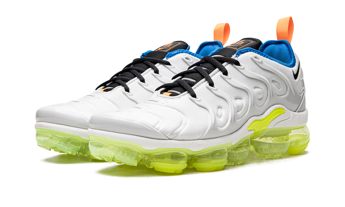 AIR VAPORMAX PLUS MNS WMNS"Photon Dust" DQ4695 001