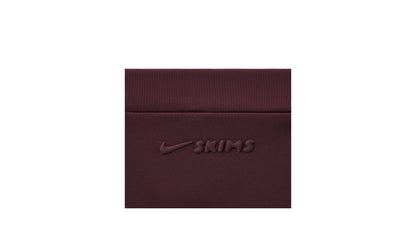 SHINE SCOOP NECK BRA TOP "Nike - Currant" SKM052
