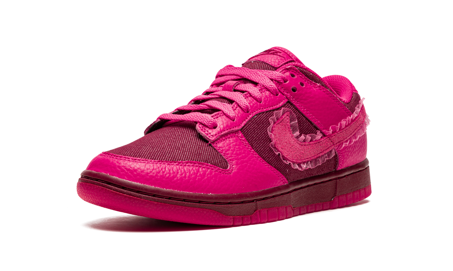 DUNK LOW WMNS"Valentine’s Day" DQ9324 600