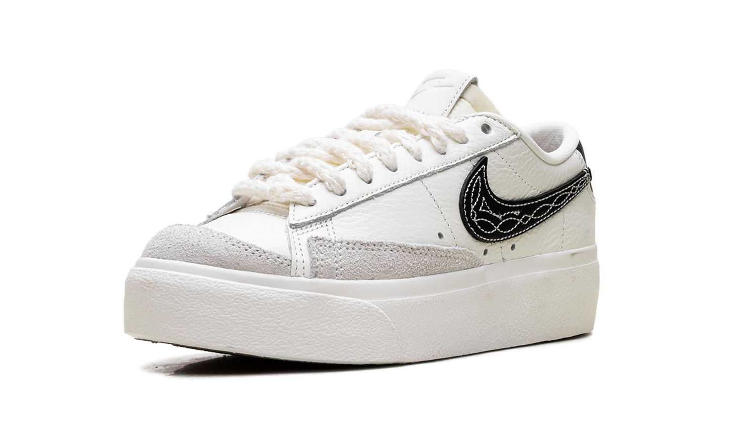 Blazer Low Platform WMNS"Needlework" FJ4556 133