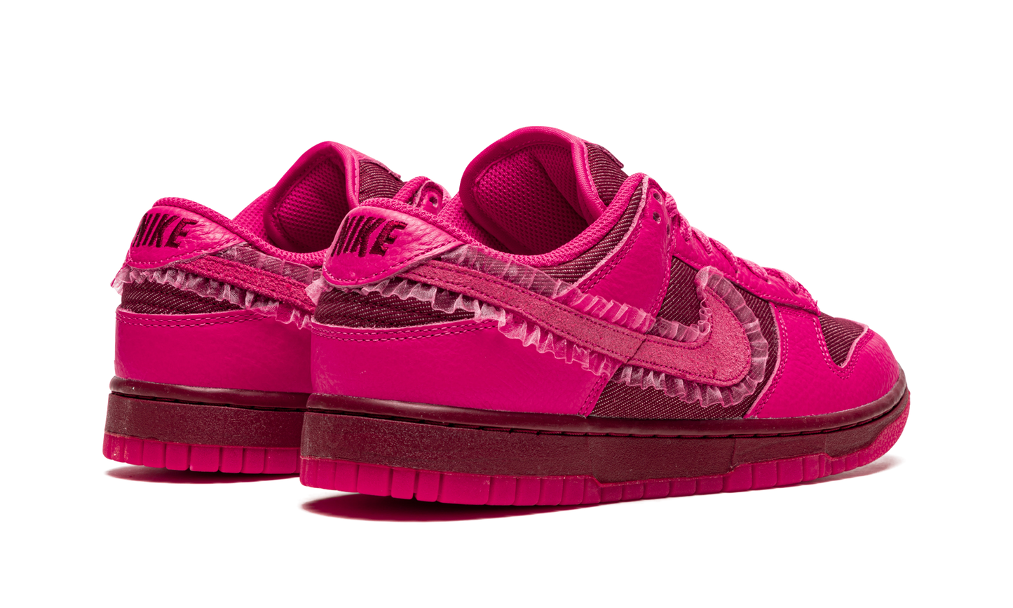 DUNK LOW WMNS"Valentine’s Day" DQ9324 600