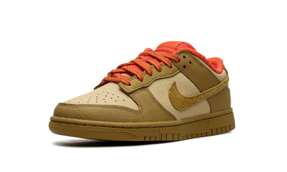 DUNK LOW WMNS"Bronzine Picante Red" FQ8897 252