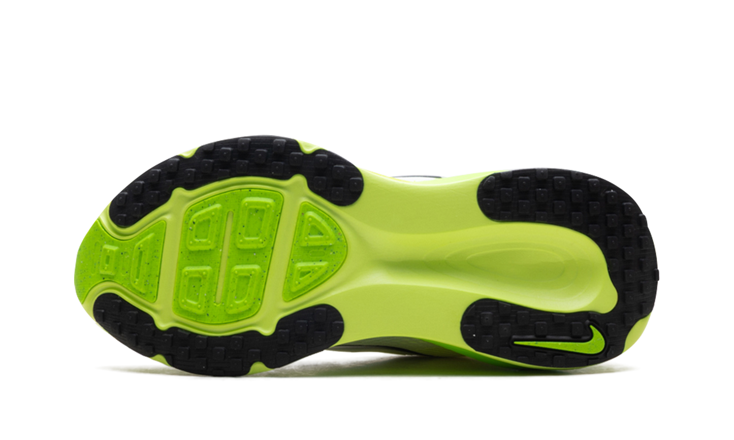 Vomero 18 WMNS"ELECTRIC GREEN" HM6804 102