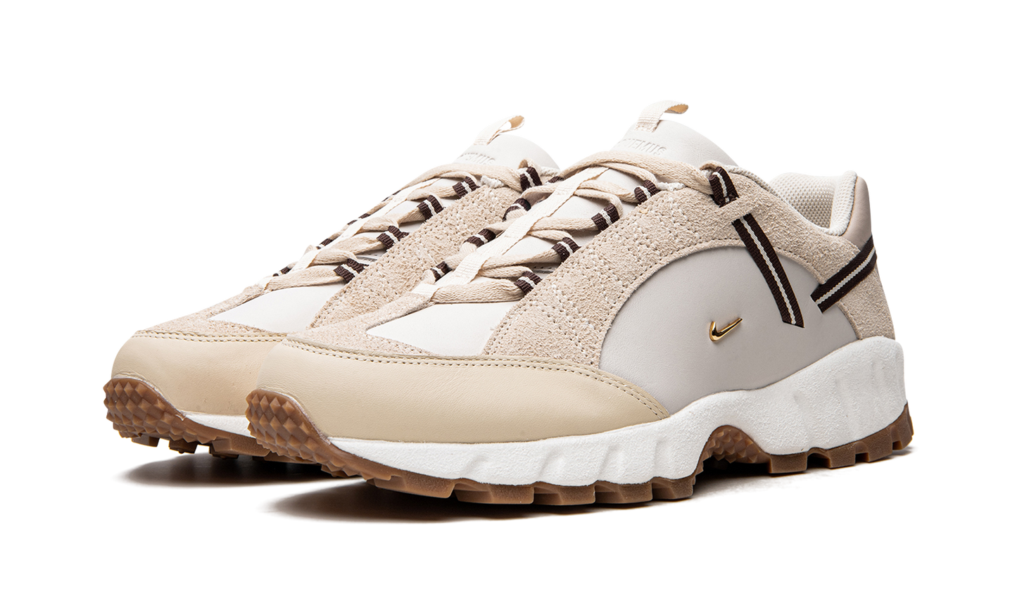 AIR HUMARA LX WMNS"Jacquemus - Beige" DR0420 001
