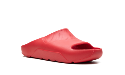 Post Slide "University Red" DX5575 600