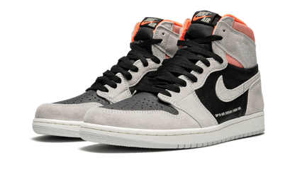1 Retro High OG "Neutral Grey/Hyper Crimson" 555088 018