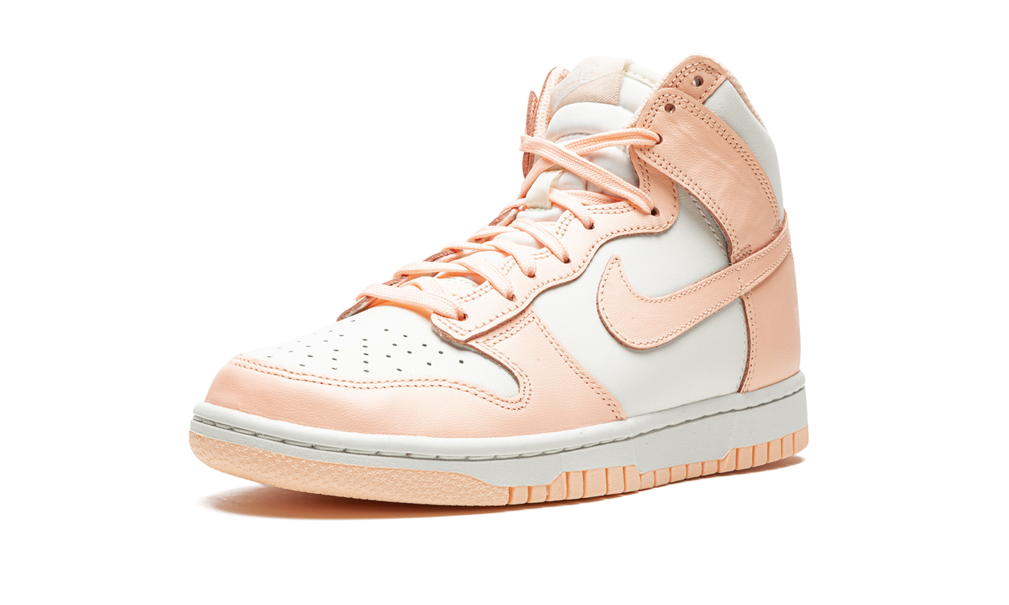 DUNK HIGH WMNS"Crimson Tint" DD1869 104