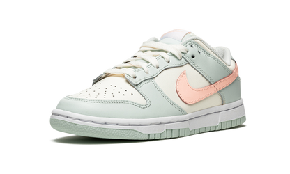 DUNK LOW WMNS"Barely Green" DD1503 104