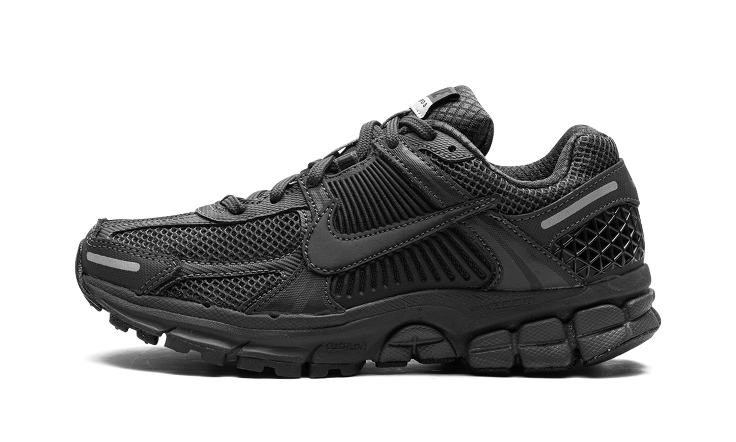 Zoom Vomero 5 WMNS"Triple Black" FQ7079 002