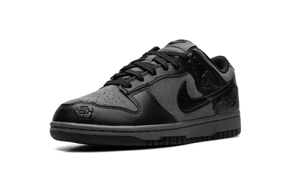 Dunk Low WMNS"Black Roses" HF1986 001