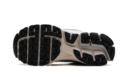 Zoom Vomero 5 WMNS"Pure Platinum" FN6742 002