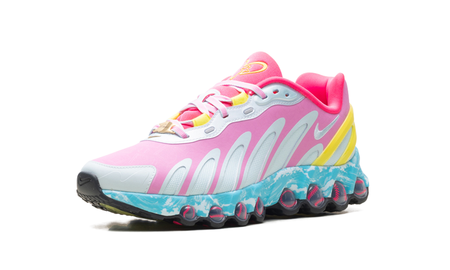 Air Max DN8 WMNS"Doernbecher" IO7689 921
