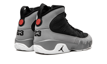 9 Retro "Particle Grey" CT8019 060