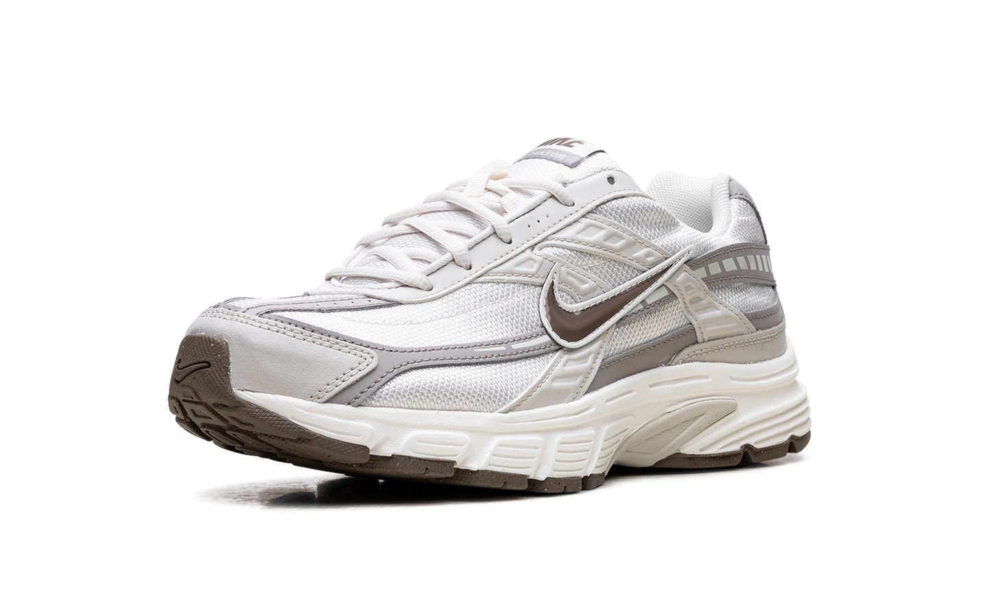 Initiator WMNS"Phantom Light Bone Sail Mink Brown" IB4339 001