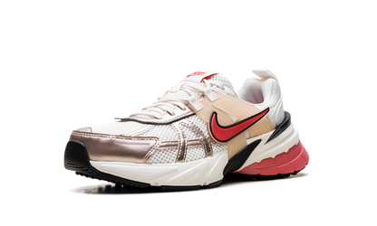 V2K Run WMNS"Pink" HJ7389 838