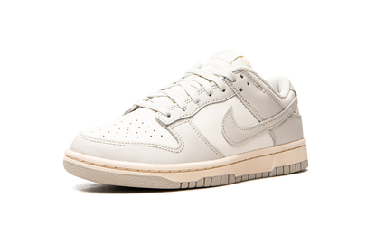 DUNK LO MNS WMNS"Light Bone" DD1503 107