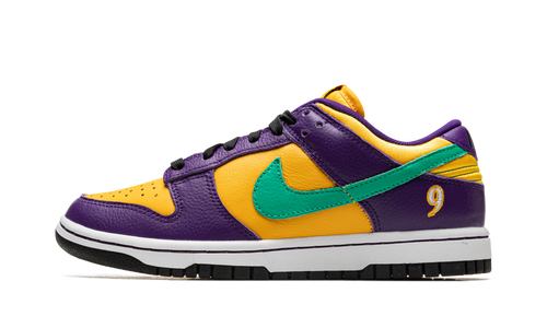 DUNK LOW WMNS"Lisa Leslie" DO9581 500