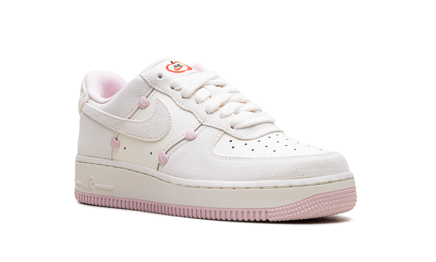 Air Force 1 Low WMNS"Valentine's Day" HV5992 111