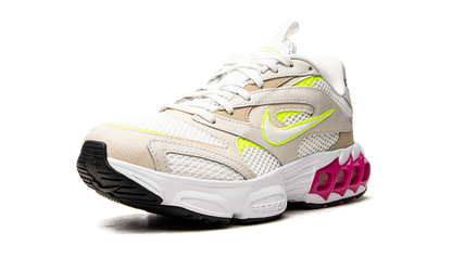 WMNS Zoom Air Fire"Summit White and Total Orange" CW3876 106