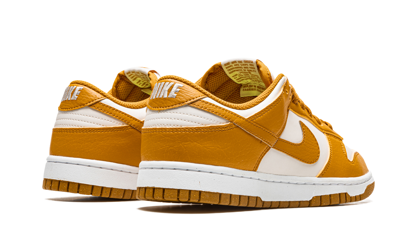 DUNK LO NEXT NATURE MNS WMNS"Gold/ Phantom" DN1431 001