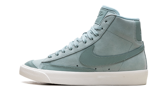 Blazer Mid WMNS"Mineral" DQ7572 300
