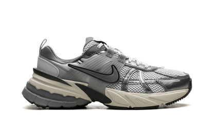 V2K RUN WMNS"Pure Platinum Wolf Grey" FD0736 003