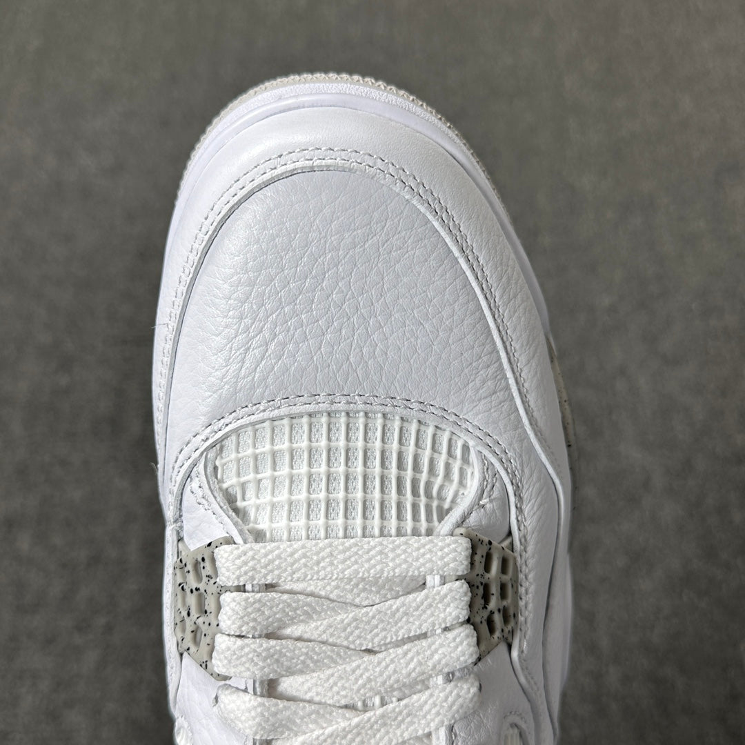 4 Retro White Oreo (2021)