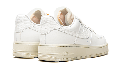 AIR FORCE 1 LO PRM MNS WMNS"Jewels White" DN5463 100