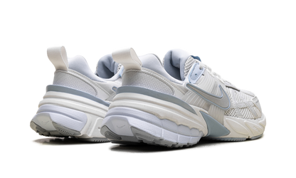 V2K Run WMNS"Platinum Tint Summit White Light Smoke Grey" FD0736 009