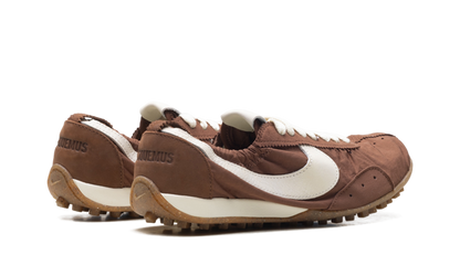 Moon Shoe WMNS"Jacquemus - Fauna Brown" HV8547 200