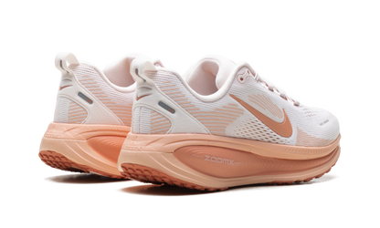 Vomero 18 WMNS"Light Soft Pink Light Madder Root Arctic Orange Madder Root" HM6804 601