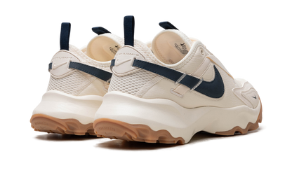 TC 7900 WMNS"Pale Ivory Armory Navy" DD9682 103