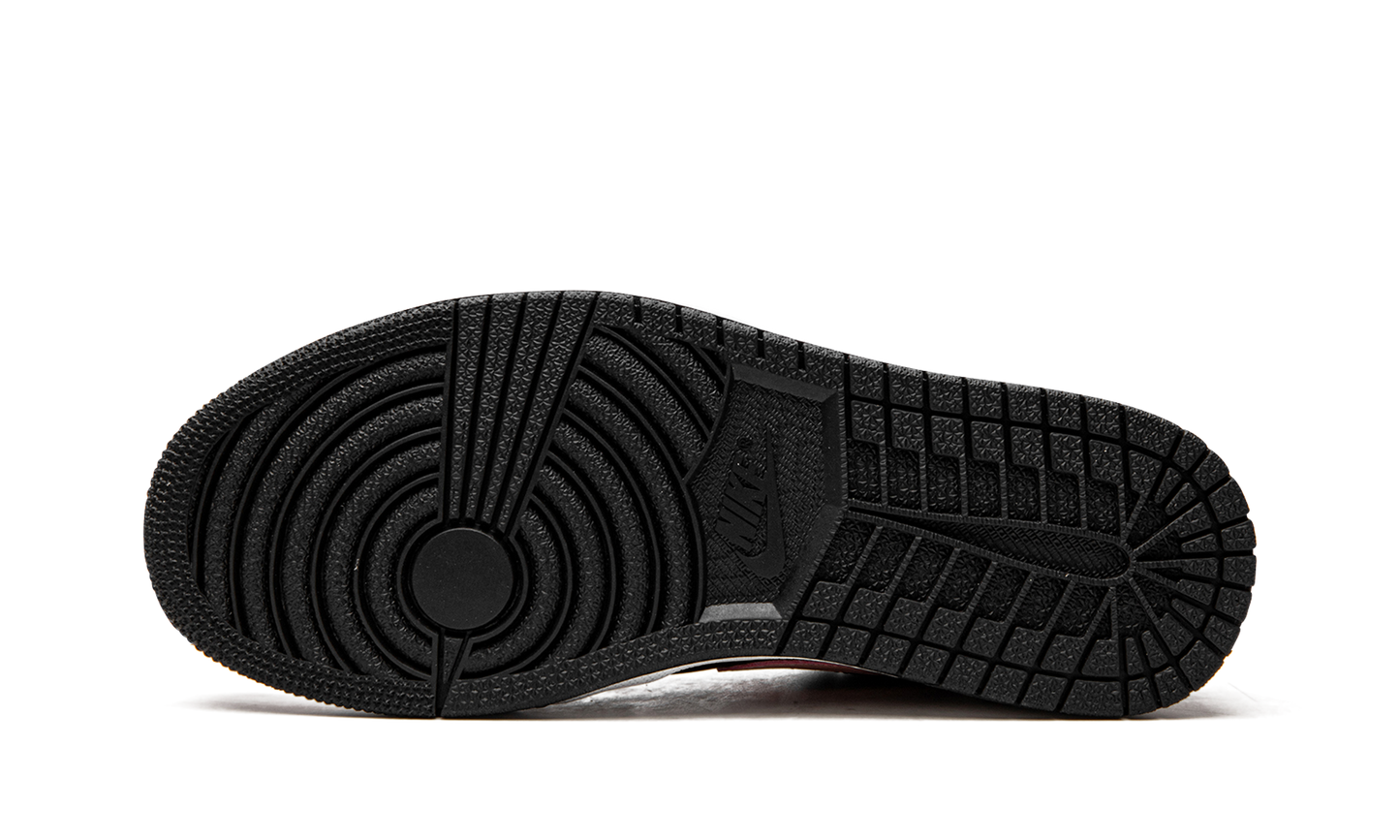 1 Low "Black Grey Coral" 553558 062