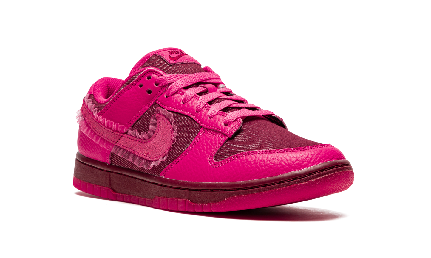 DUNK LOW WMNS"Valentine’s Day" DQ9324 600