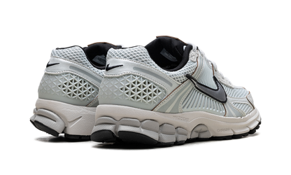 Zoom Vomero 5 WMNS"Light Silver Chrome" FN6742 001