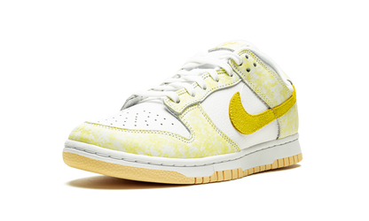 DUNK LOW WMNS"Yellow Strike" DM9467 700