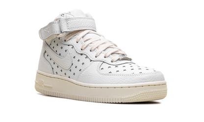 AIR FORCE 1 MID WMNS"CUT OUT STARS" DV3451 100