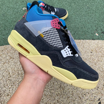 4 Retro Union Off Noir