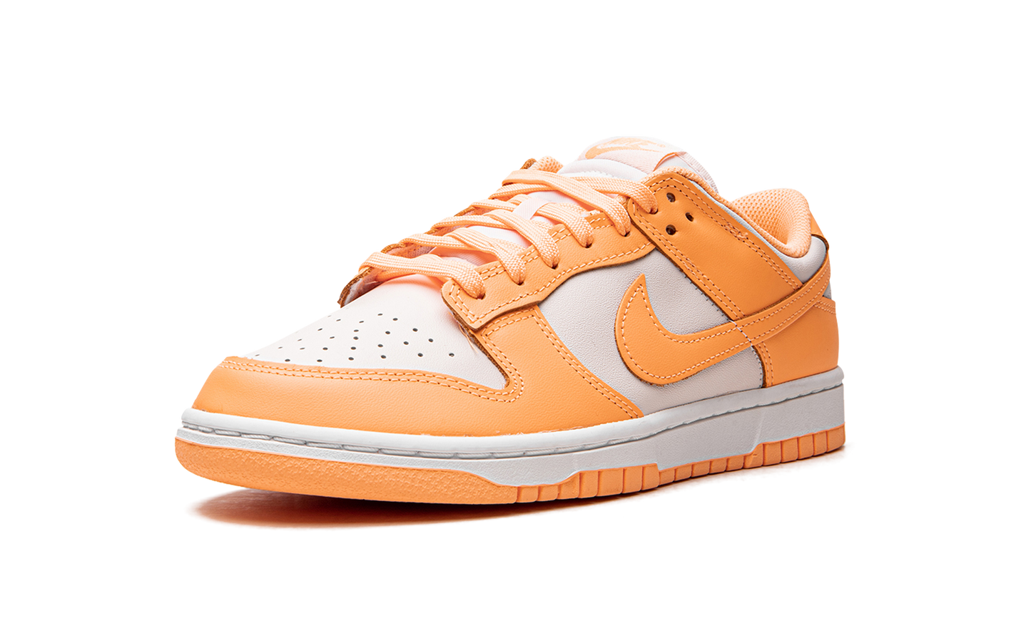 DUNK LO MNS WMNS"Peach Cream" DD1503 801