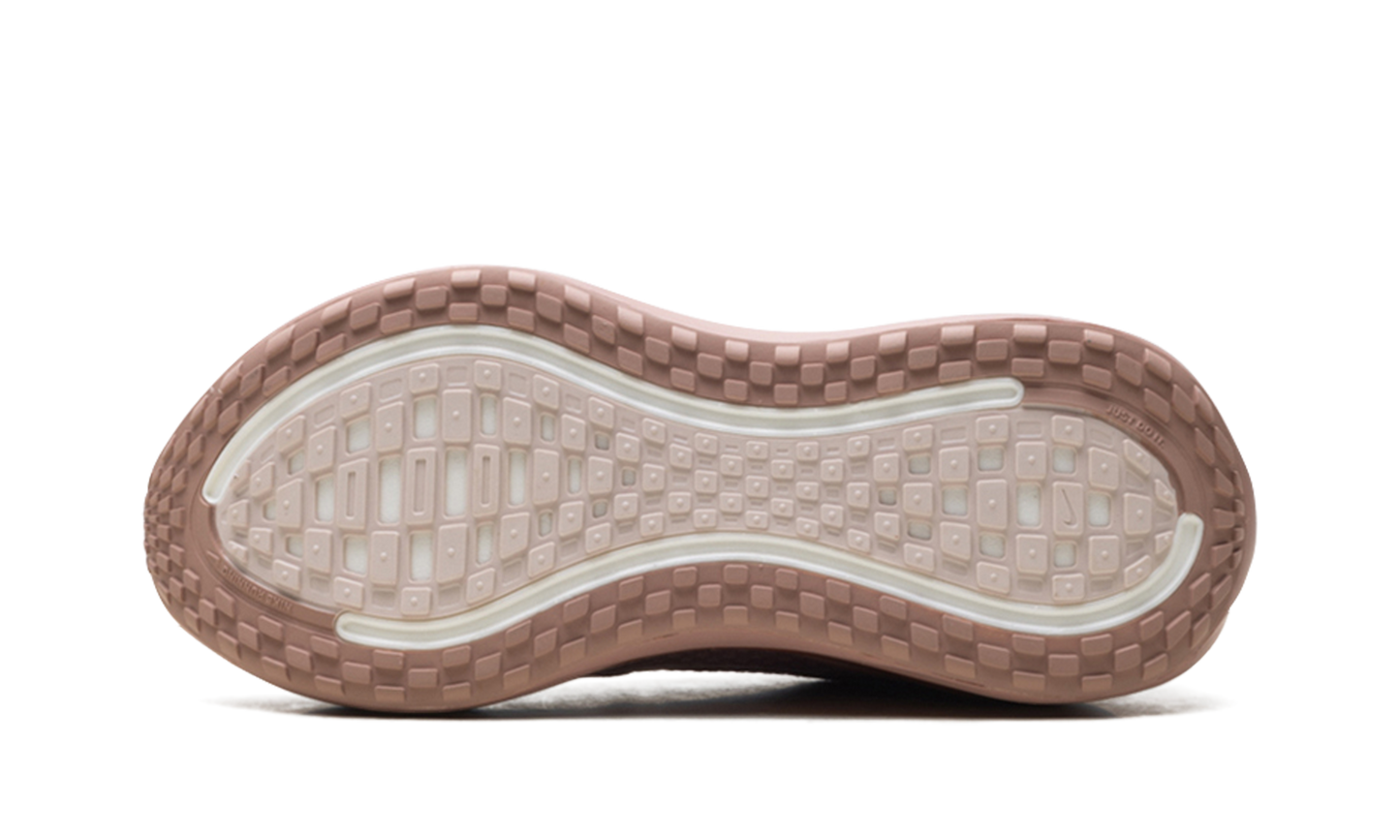 Vomero Plus WMNS"Particle Pink/ Rose Gold" HV8154 601