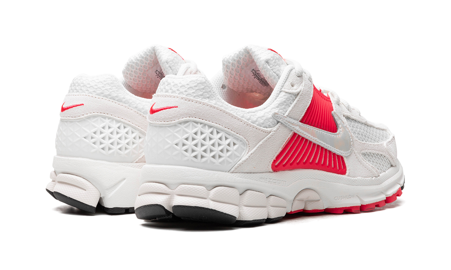 Air Zoom Vomero 5 WMNS"Siren Red" HF5072 133