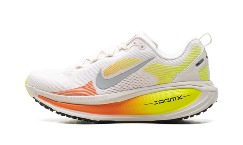 Vomero 18 WMNS"Phantom Light Wild Mango Volt" HM6804 002