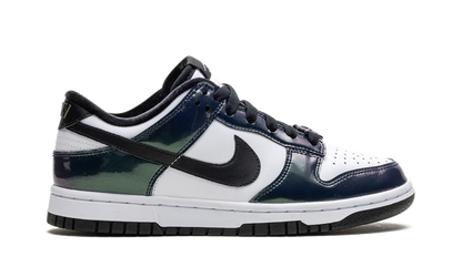 Dunk Low SE WMNS"Just Do It Iridescent" FQ8143 001