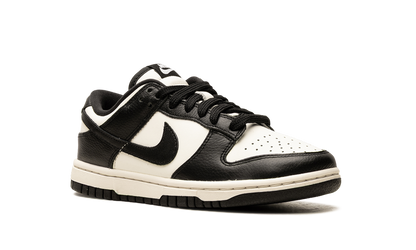 Dunk Low SE WMNS"Cherry Charms - Panda" HQ7487 100