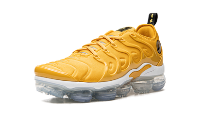 AIR VAPORMAX PLUS OMEN WMNS DO5874 700